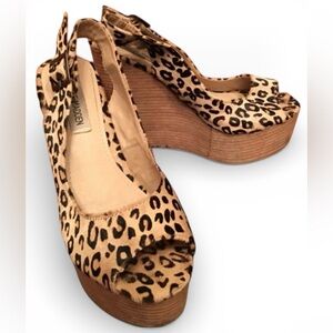 Steve Madden Pony Hair Animal Print Peep Toe Stacked Platform Sandal / Heels 7.5